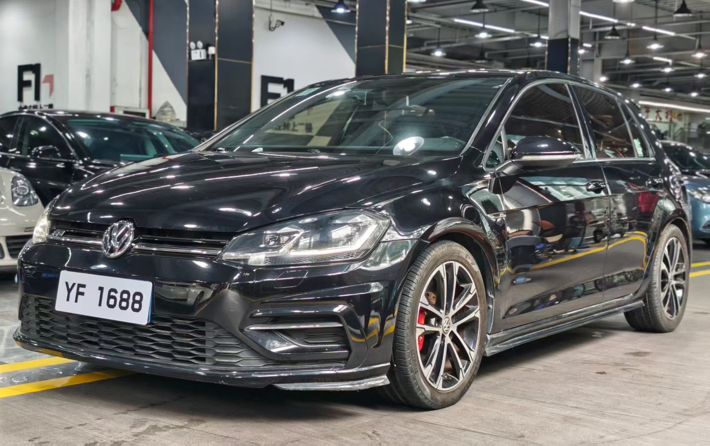 Volkswagen Golf 2020 car image 