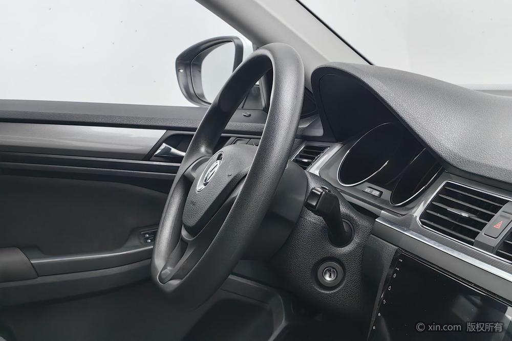 Volkswagen Bora 2022 car image #13
