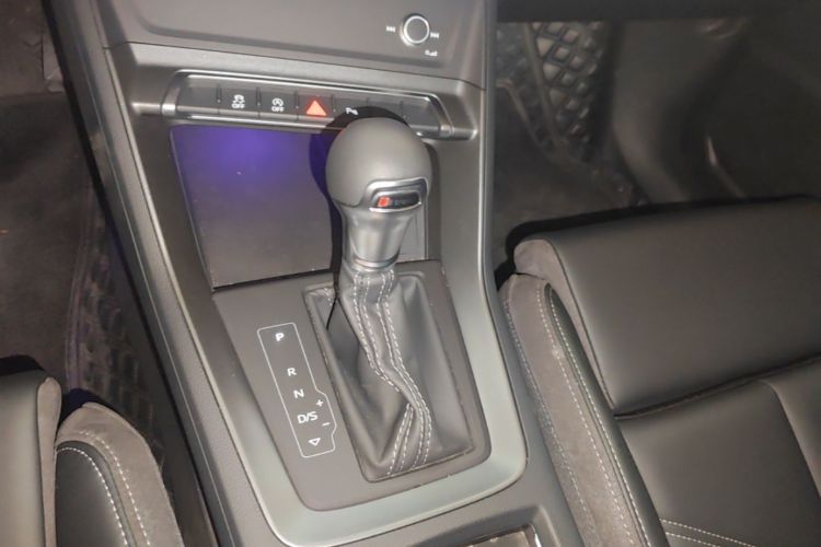 Audi Q3 2025 #14 Audi Q3 2025 изображение автомобиля #14