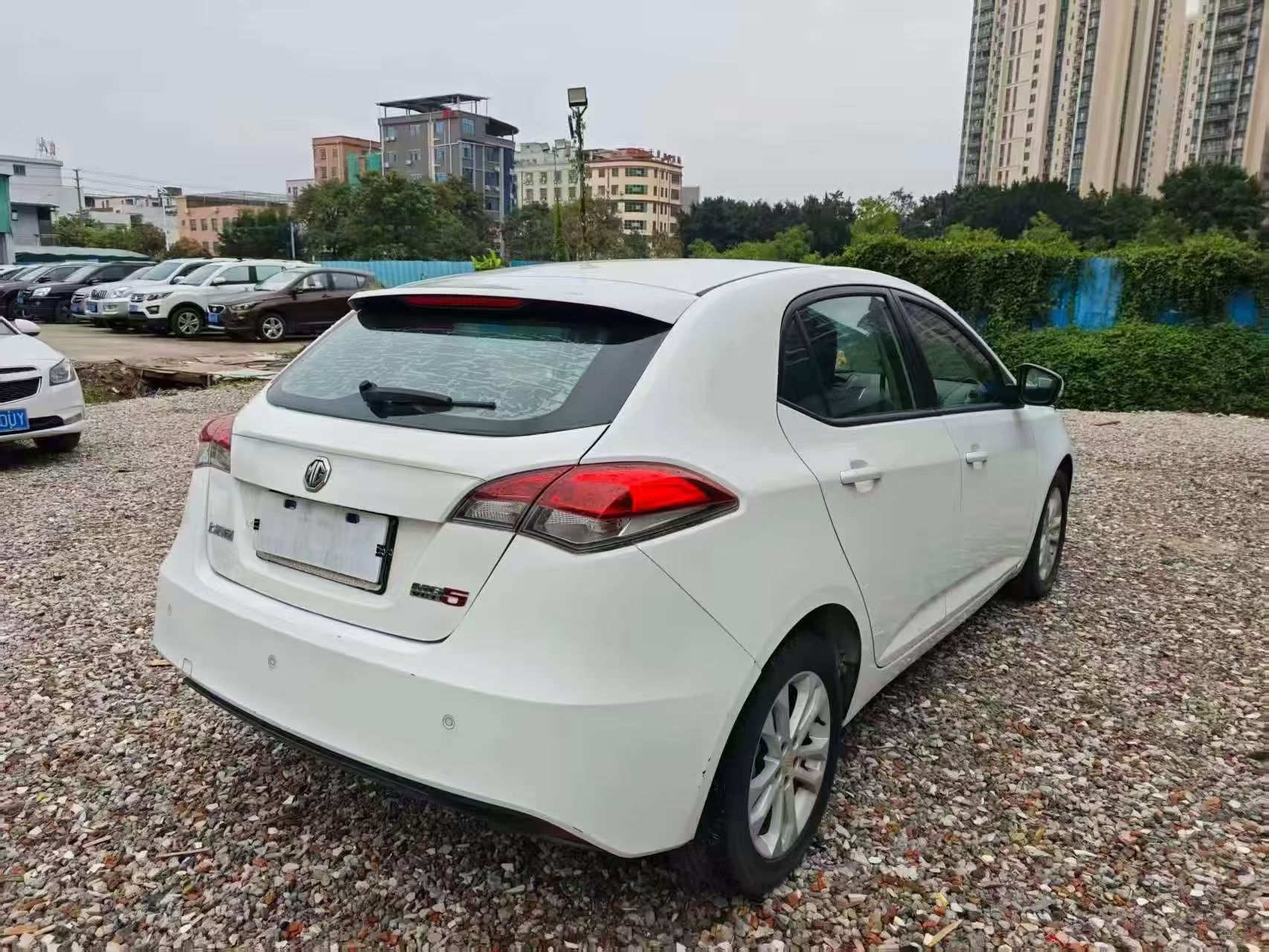 MG 5 2015 car image #4