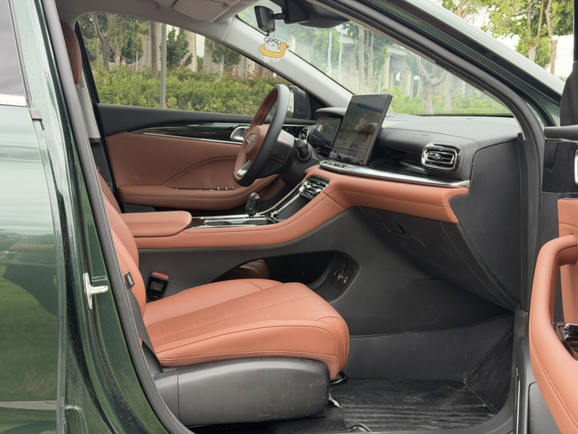 GEELY Emgrand 2025 car image #8