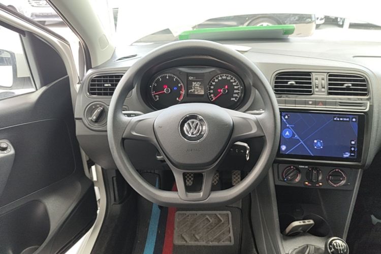Volkswagen Polo 2016 #11 Volkswagen Polo 2016 car image #11