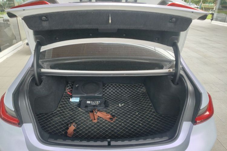 BMW 3 Series 2023 #19 BMW 3 Series 2023 صورة سيارة #19