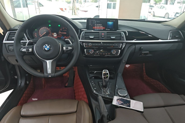 BMW 3 Series 2018 #10 BMW 3 Series 2018 car image #10