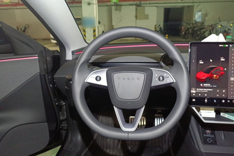 Tesla Model 3 2025 car image #15