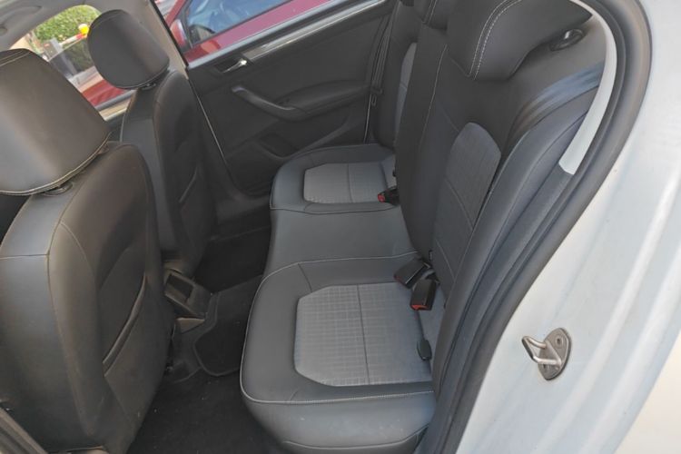 Volkswagen Santana 2016 car image #17