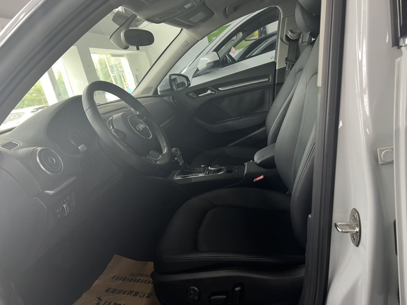 Audi A3 2015 car image #3