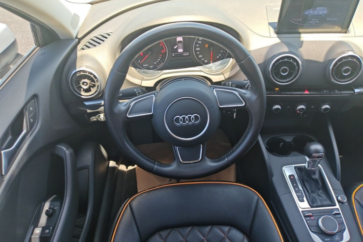 Audi A3 2016 car image #12