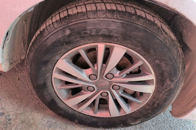 GEELY Emgrand 2018 #9 GEELY Emgrand 2018 صورة سيارة #9