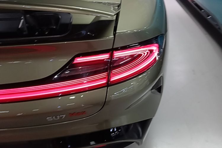 MI SU7 2024 car image #8
