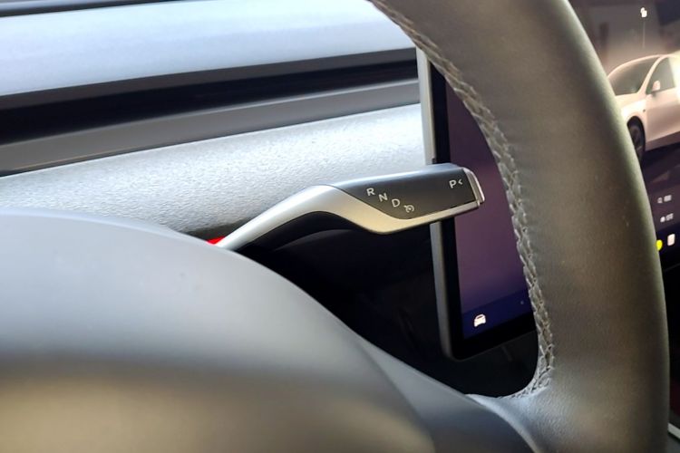 Tesla Model Y 2024 #14 Tesla Model Y 2024 car image #14