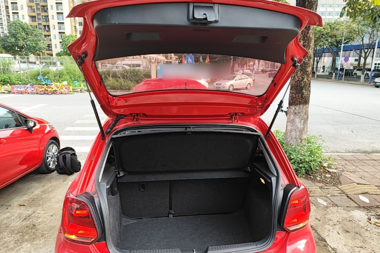 Volkswagen Polo 2019 car image #19