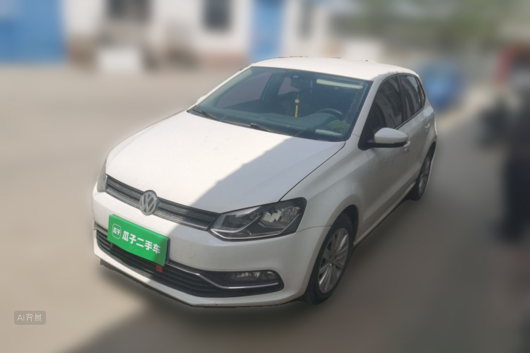 Volkswagen Polo 2015 car image #2