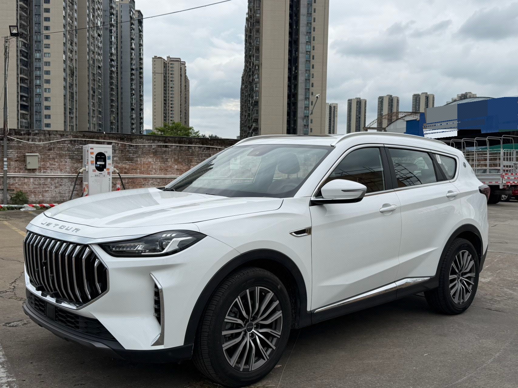 Jetour X70 PLUS 2024 car image 