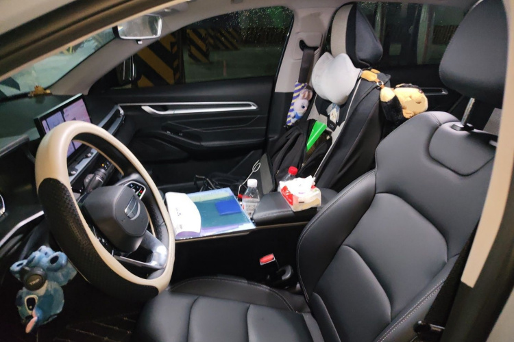 GEELY Emgrand 2025 car image #15