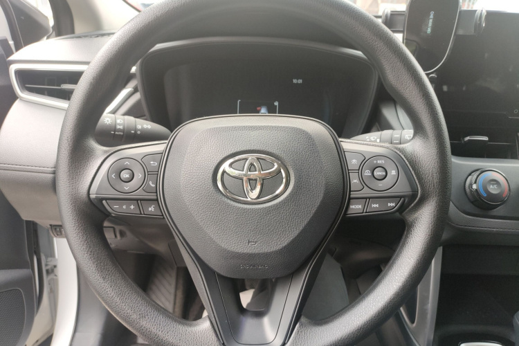 Toyota Corolla Cross 2024 car image #12