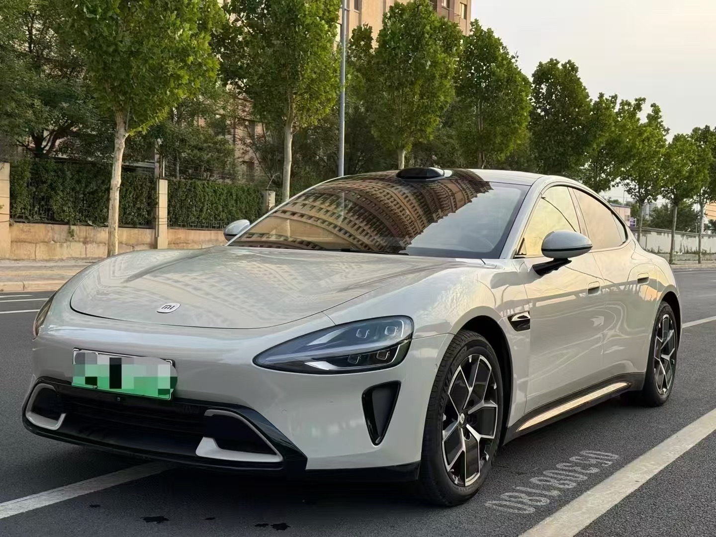 MI SU7 2025 car image 