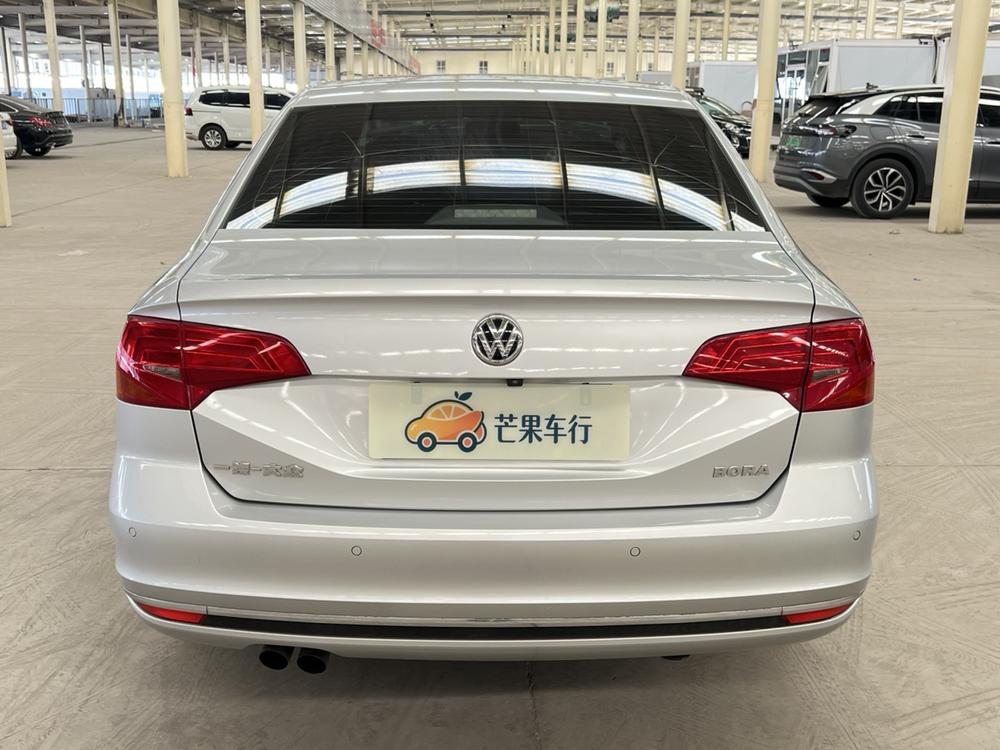 Volkswagen Bora 2017 car image #6