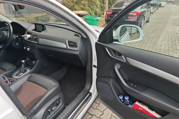Audi Q3 2016 #27 Audi Q3 2016 car image #27