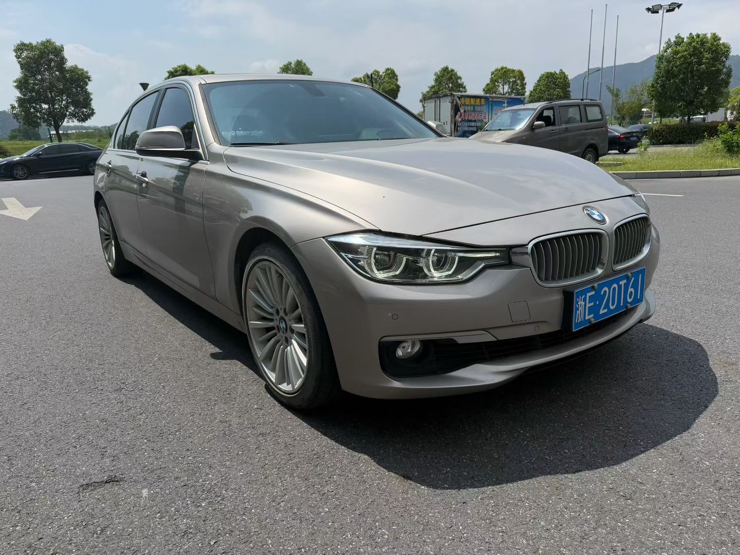 BMW 3 Series 2018 #3 BMW 3 Series 2018 car image #3