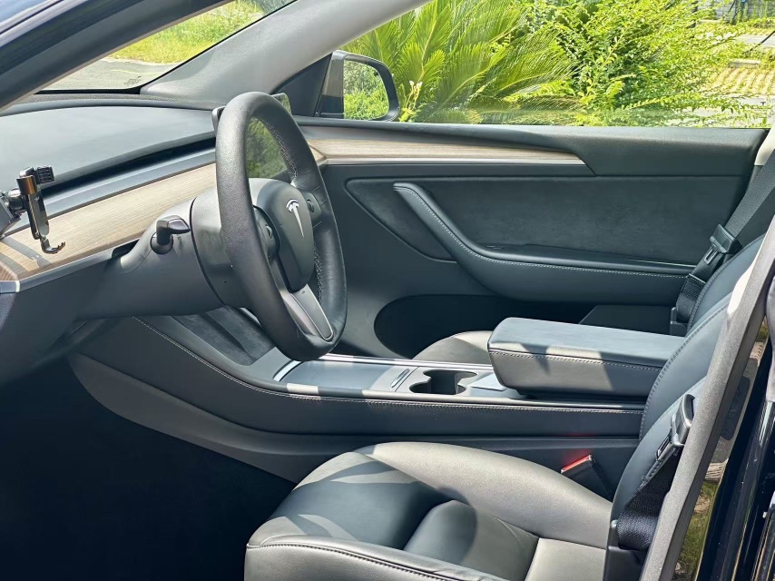 Tesla Model Y 2021 #3 Tesla Model Y 2021 car image #3