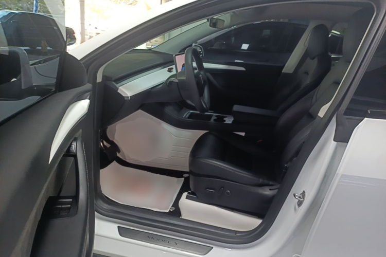Tesla Model Y 2022 #12 Tesla Model Y 2022 car image #12