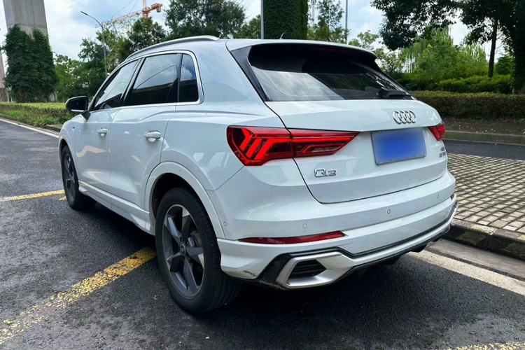 Audi Q3 2024 car image #7