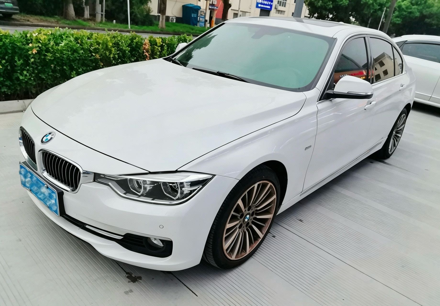 BMW 3 Series 2017 BMW 3 Series 2017 car image