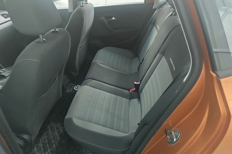 Volkswagen Polo 2017 car image #17