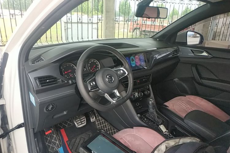 Volkswagen Tharu 2019 car image #10