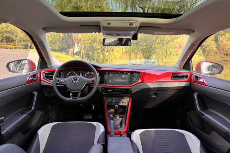 Volkswagen Polo 2021 car image #20