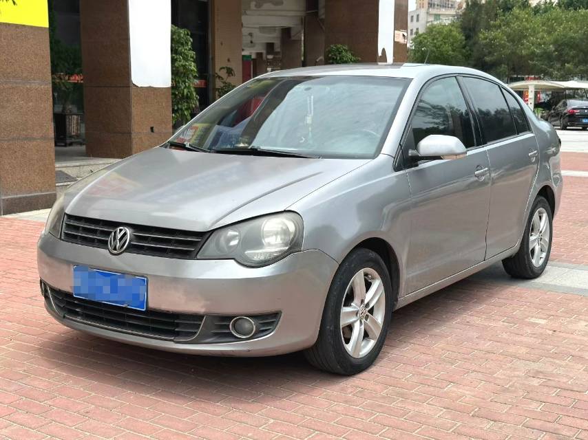Volkswagen Polo 2012 car image 