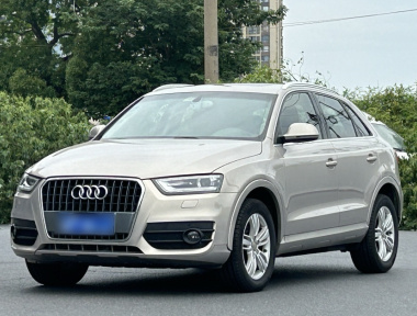 Audi Q3 2015 Audi Q3 2015 immagine di auto