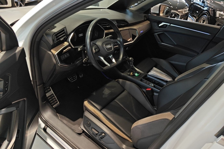 Audi Q3 2024 #17 Audi Q3 2024 car image #17
