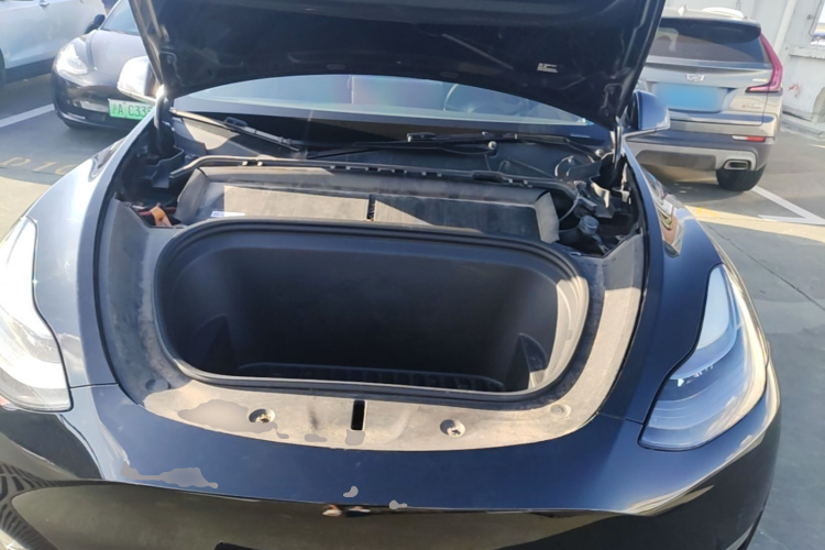 Tesla Model Y 2021 #20 Tesla Model Y 2021 car image #20