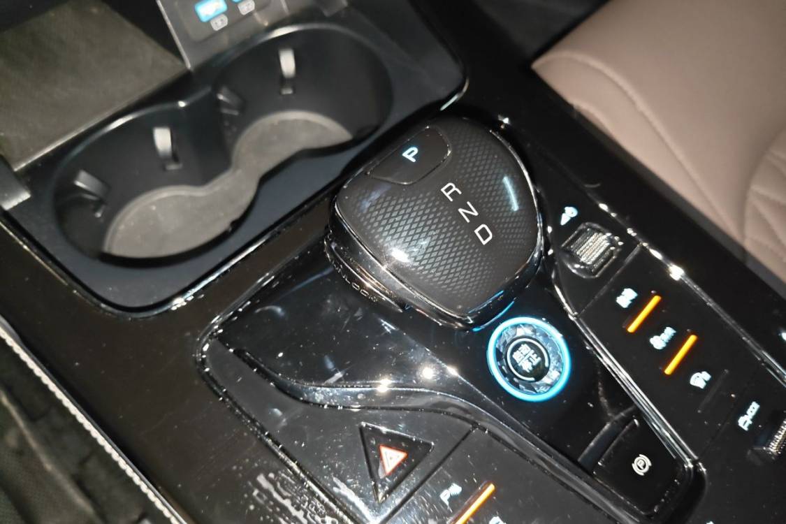 BYD Han 2024 #27 BYD Han 2024 immagine di auto #27