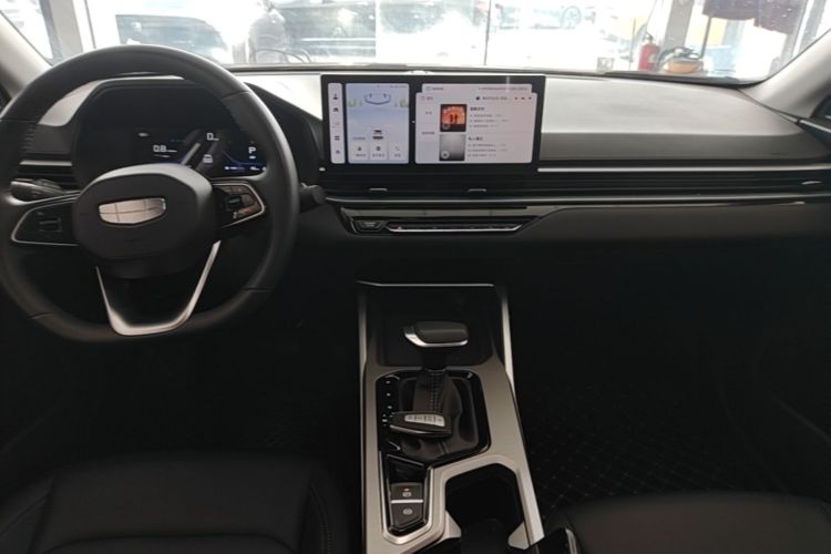 GEELY Emgrand 2026 car image #14