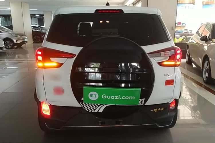 BYD Yuan New Energy 2020 #6 BYD Yuan New Energy 2020 car image #6