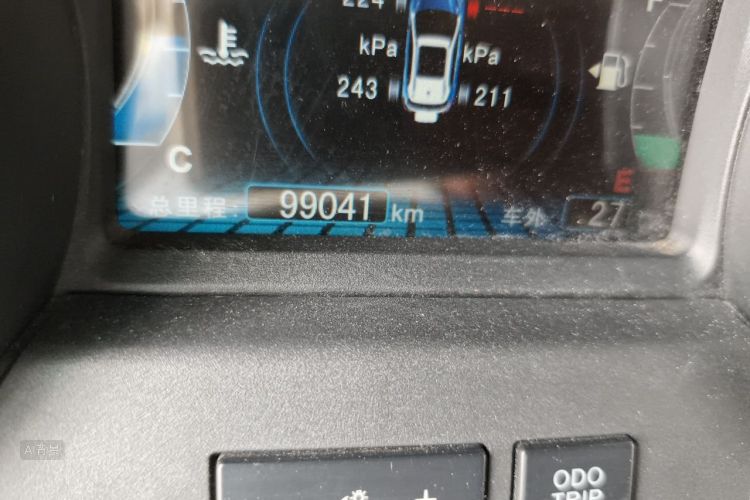 BYD Yuan 2016 #14 BYD Yuan 2016 car image #14
