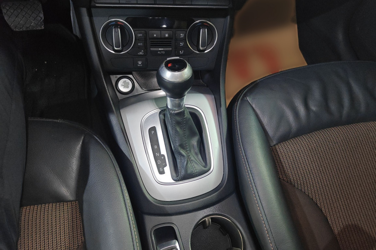 Audi Q3 2019 #15 Audi Q3 2019 car image #15