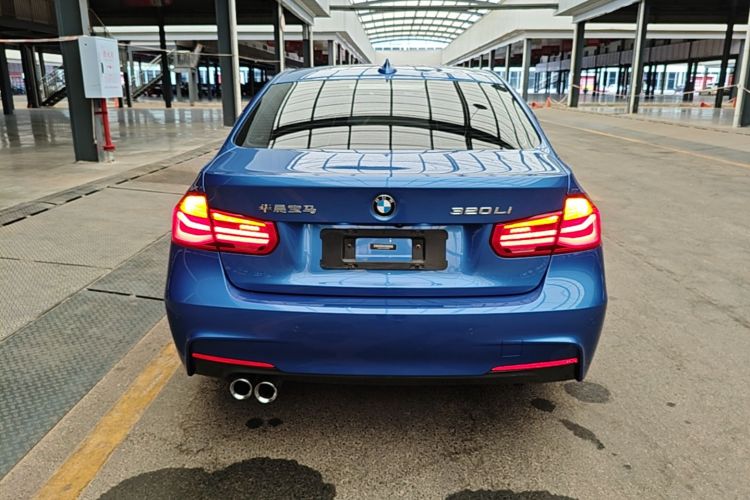 BMW 3 Series 2018 #4 BMW 3 Series 2018 car image #4