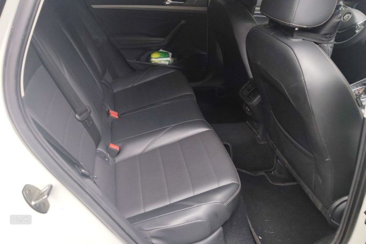 Volkswagen Lavida 2019 car image #19