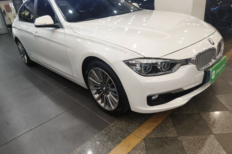 BMW 3 Series 2019 #4 BMW 3 Series 2019 car image #4