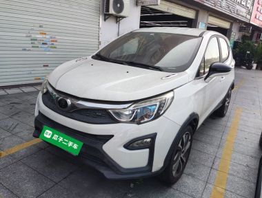 BYD Yuan 2017 BYD Yuan 2017 immagine di auto