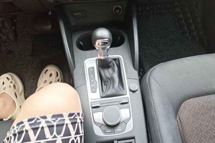 Audi A3 2020 immagine di auto #14