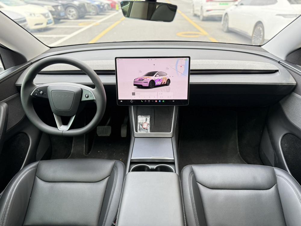 Tesla Model Y 2025 #7 Tesla Model Y 2025 car image #7