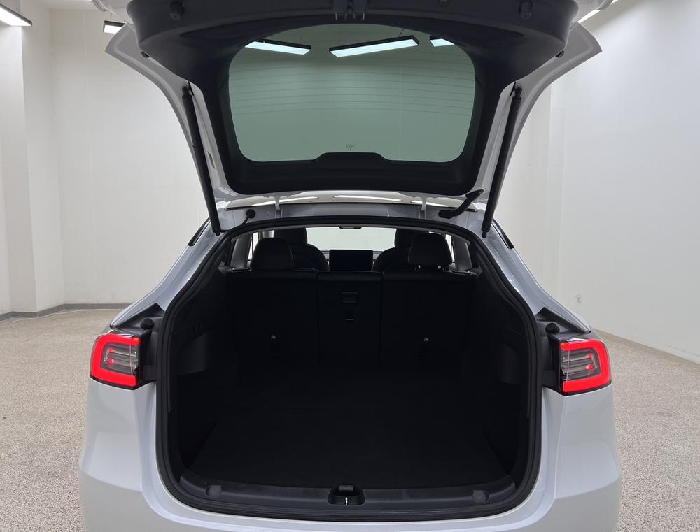 Tesla Model Y 2022 #29 Tesla Model Y 2022 car image #29