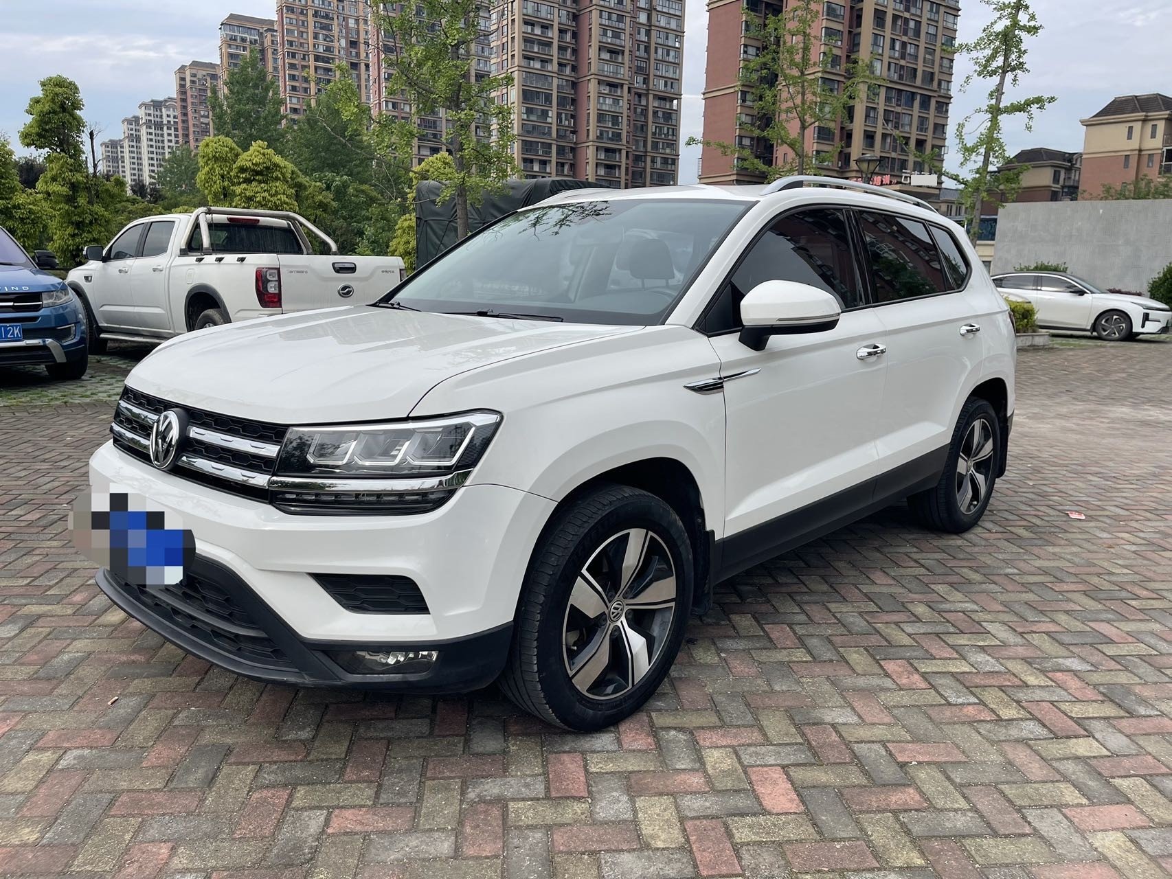 2020 immagine di auto 