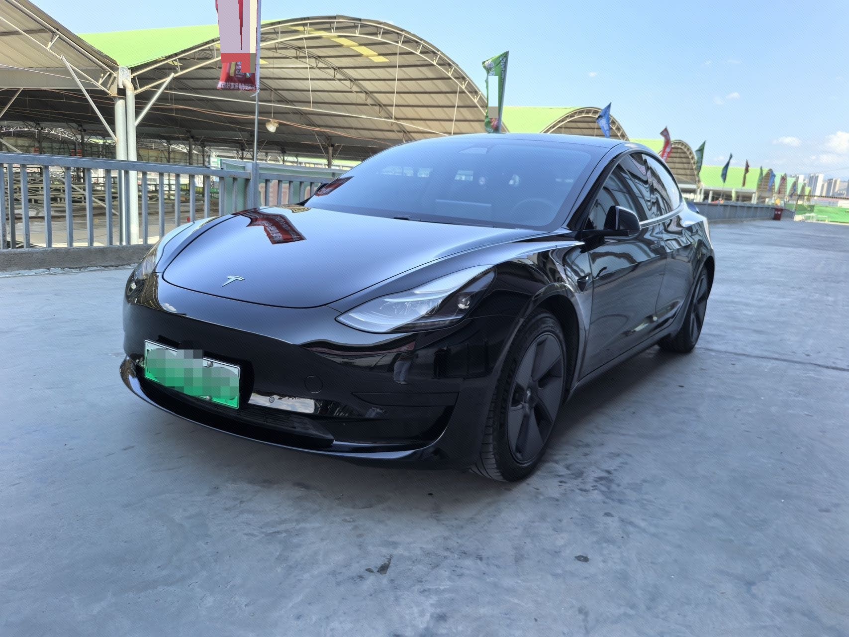 Tesla Model 3 2021 car image 