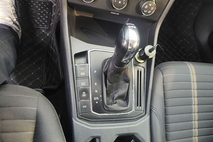 Volkswagen Lavida 2019 #18 Volkswagen Lavida 2019 car image #18